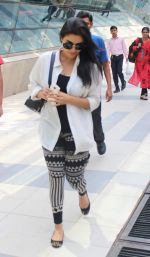 Asin Thottumkal snapped at airport in Mumbai on 5th May 2015